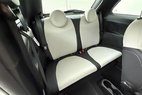Fiat 500 (2023) — foto 8 van 25