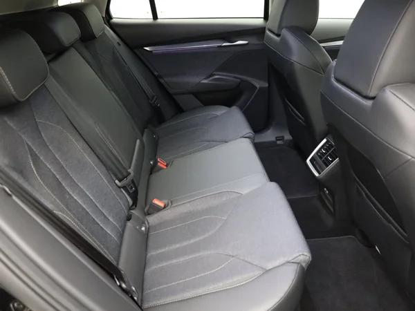 SKODA Elroq (2025) — foto 8 van 22