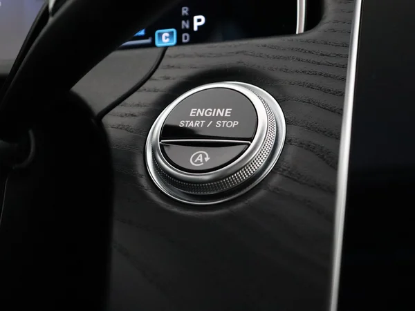 MERCEDES E 220 (2024) — foto 16 van 29