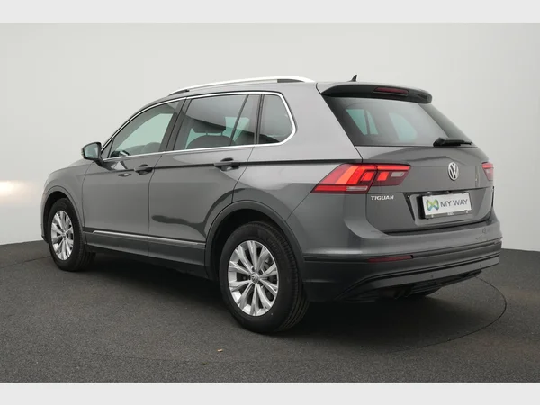 VOLKSWAGEN Tiguan (2017) — foto 26 van 27