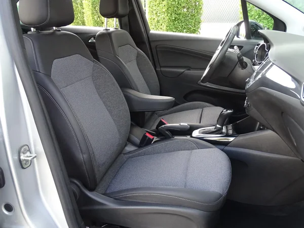 Opel Crossland (2023) — foto 3 van 25