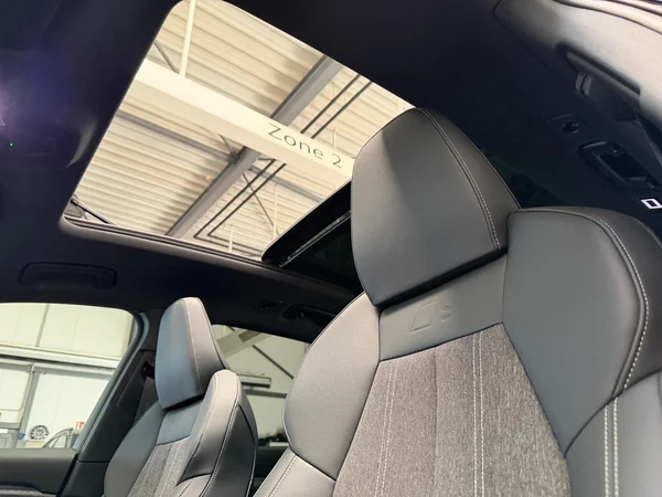 AUDI Q6 e-tron (2026) — foto 4 van 24