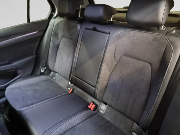 VOLKSWAGEN Golf VIII (2026) — foto 21 van 24
