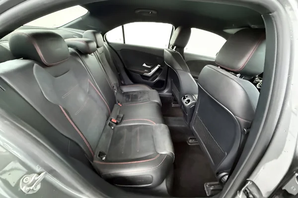 Mercedes-Benz A-Class Sedan (V177) (2019) — foto 8 van 24
