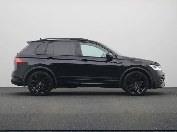 VOLKSWAGEN Tiguan (2021) — foto 21 van 23