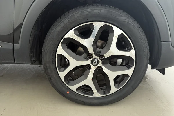 Renault Captur (2017) — foto 18 van 29