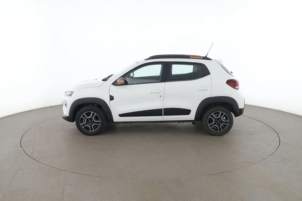 Dacia Spring (2023) — foto 9 van 16