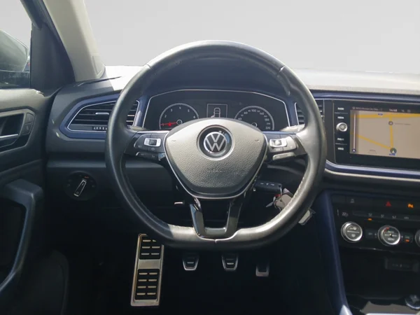 VOLKSWAGEN T-Roc (2021) — foto 16 van 18