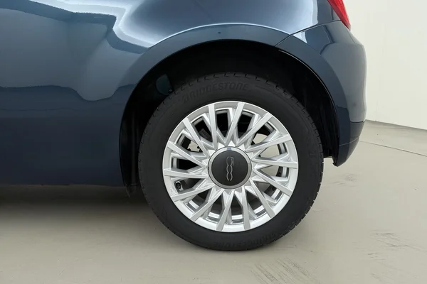 Fiat 500 (2022) — foto 13 van 16