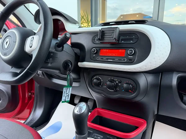 Renault Twingo (2015) — foto 2 van 18