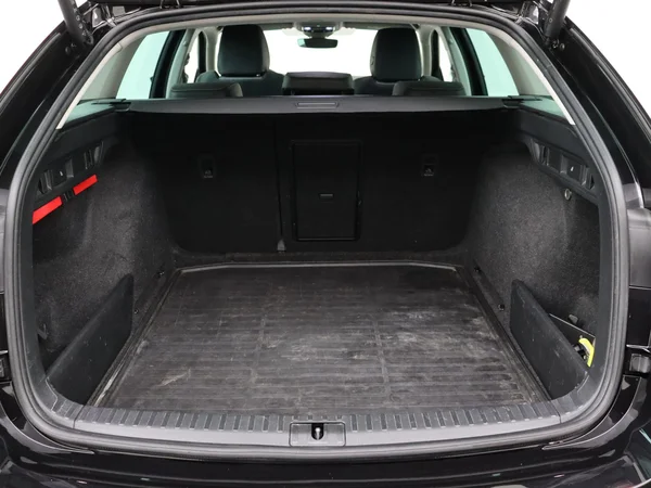 SKODA Octavia Combi (2024) — foto 6 van 19
