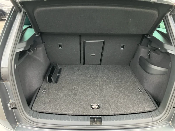 SKODA Karoq (2023) — foto 5 van 25