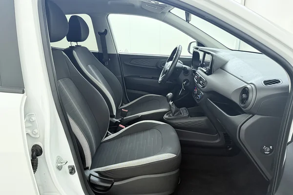 Hyundai i10 (2025) — foto 14 van 16