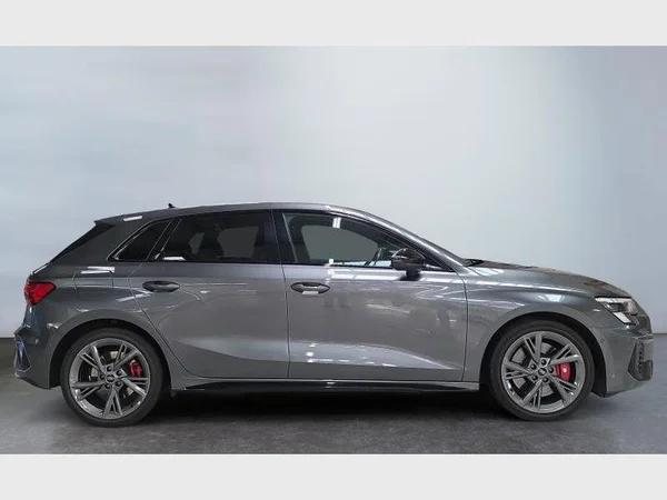 AUDI S3 Sportback (2023) — foto 31 van 36