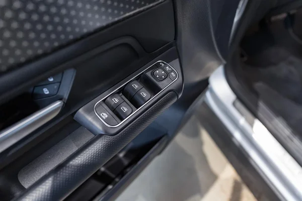 Mercedes-Benz GLA (2025) — foto 13 van 34