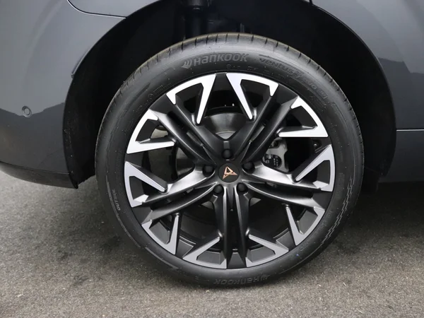 CUPRA Terramar e-Hybrid (PHEV) (2025) — foto 18 van 19