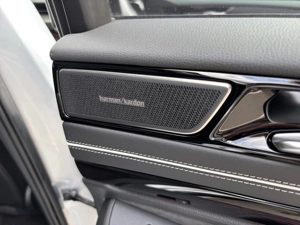 VOLKSWAGEN ID.7 Tourer (2025) — foto 9 van 25