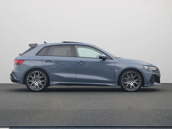 AUDI RS3 Sportback (2025) — foto 24 van 26