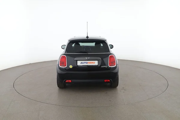 MINI Mini (2021) — foto 14 van 18