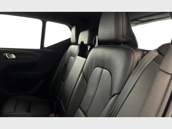 Volvo XC40 (2020) — foto 2 van 27