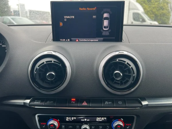 AUDI A3 Sedan Dsl (2019) — foto 2 van 18