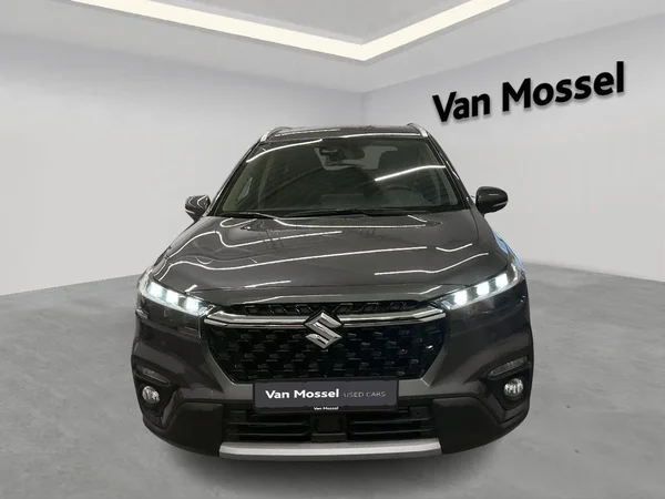 Suzuki S-Cross (2023) — foto 10 van 17
