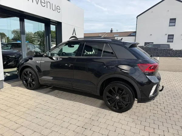 Volkswagen T-Roc (2022) — foto 16 van 24