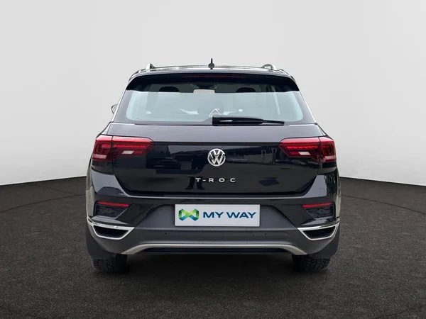 VOLKSWAGEN T-Roc (2018) — foto 19 van 24