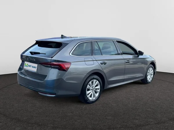 SKODA Octavia Combi (2025) — foto 16 van 22