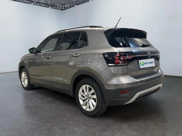 VOLKSWAGEN T-Cross (2021) — foto 23 van 31
