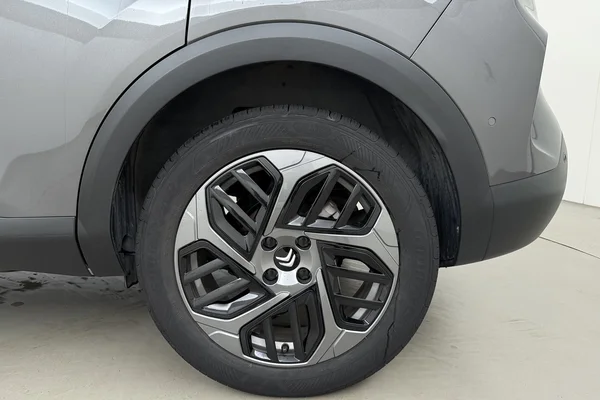 Citroen C4 (2023) — foto 15 van 18