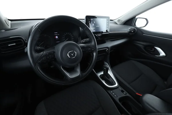 Mazda 2 (2023) — foto 2 van 16