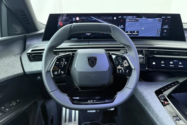 Peugeot 5008 (2025) — foto 2 van 17