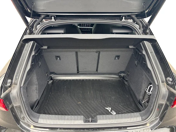 AUDI A3 Allstreet (2024) — foto 10 van 19