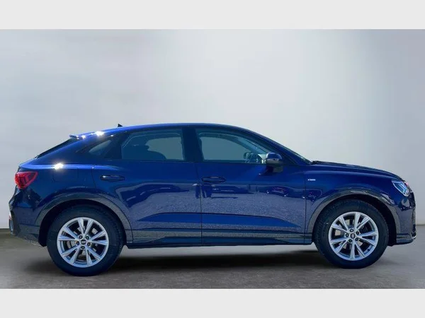 Audi Q3 Sportback (2022) — foto 26 van 29