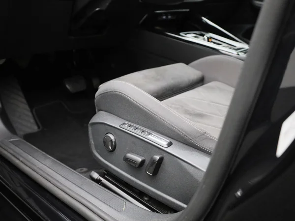 Volkswagen Golf (2023) — foto 28 van 41