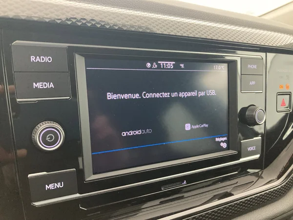 VOLKSWAGEN Taigo (2024) — foto 22 van 36