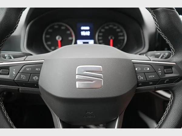 SEAT Arona (2023) — foto 4 van 25