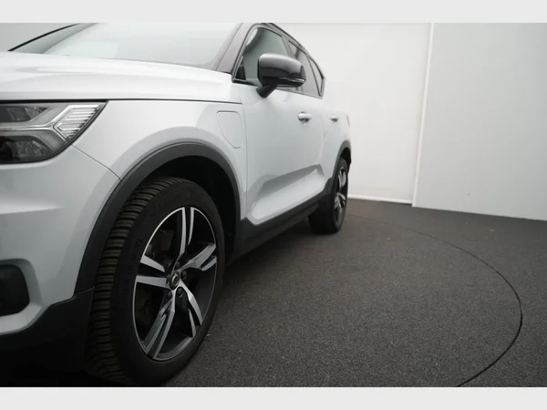 VOLVO XC40 (2021) — foto 24 van 32