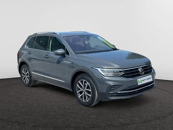 VOLKSWAGEN Tiguan (2022) — foto 7 van 18