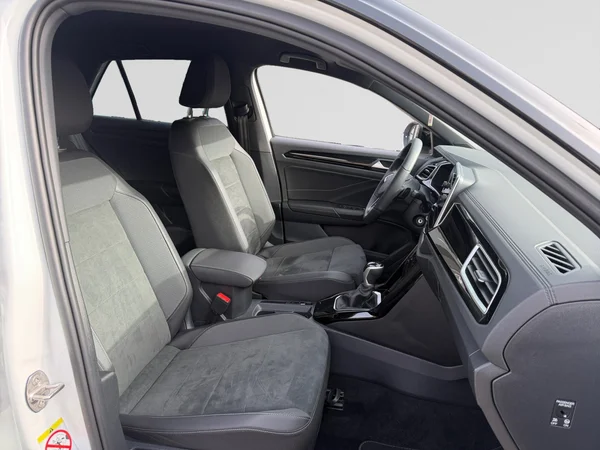 VOLKSWAGEN T-Roc (2025) — foto 17 van 23