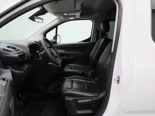 Opel Combo Life (2022) — foto 36 van 37