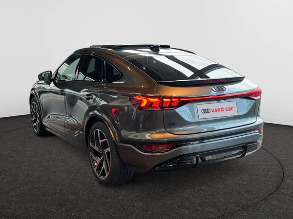 AUDI Q6 Sportback e-tron (2026) — foto 17 van 23