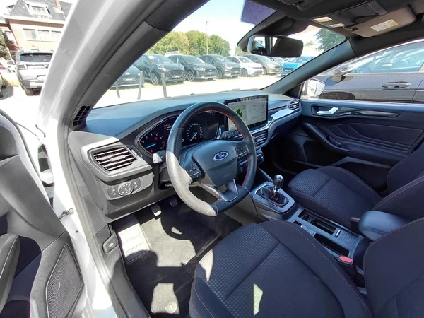 Ford Focus (2024) — foto 16 van 17