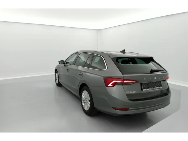 SKODA Octavia Combi Dsl (2022) — foto 4 van 36