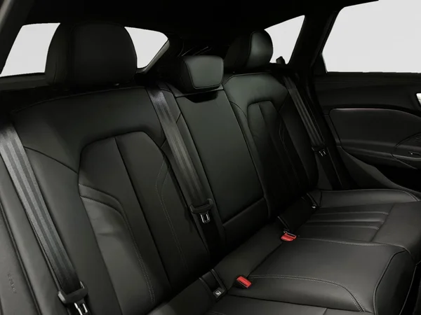 AUDI A5 Avant e-hybrid (PHEV) (2026) — foto 15 van 17