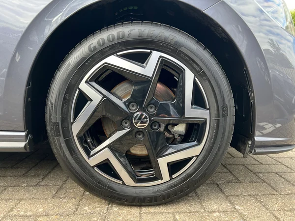 VOLKSWAGEN Polo (2025) — foto 17 van 24