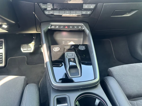 AUDI A3 Sportback PHEV (2025) — foto 4 van 24