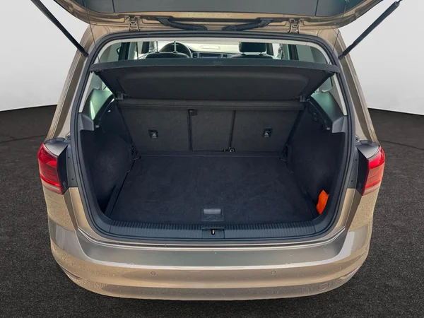 VOLKSWAGEN Golf Sportsvan (2018) — foto 4 van 22