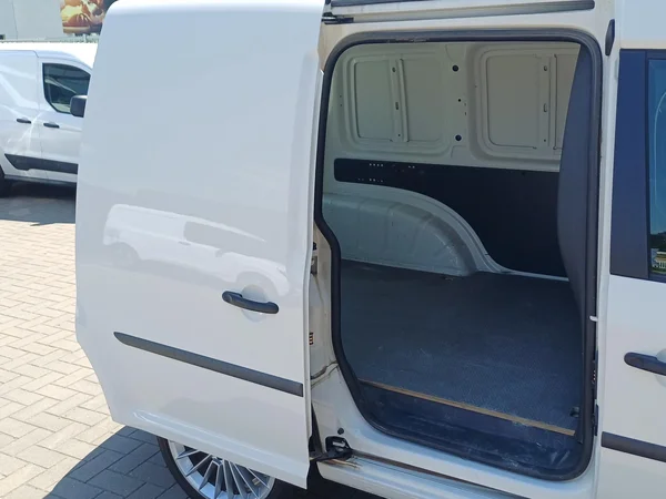 Volkswagen Caddy (2018) — foto 14 van 25